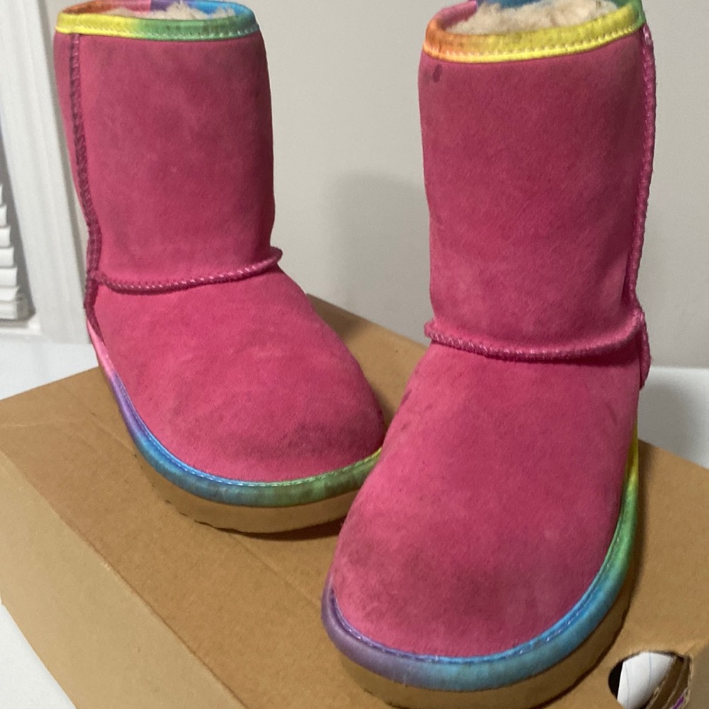 Girls Ugg boots size 13